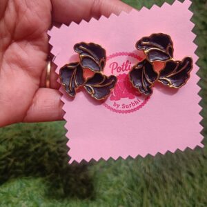 Enamel Petals earrings black