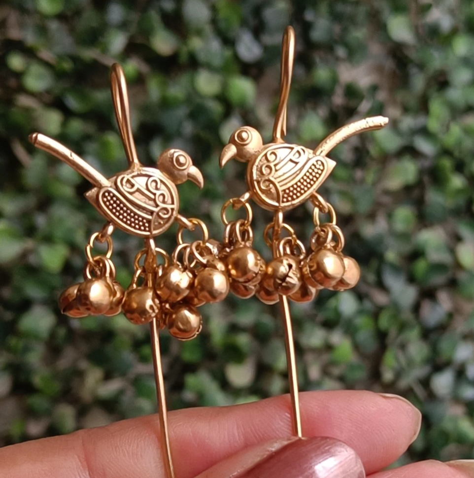 Bird motifs bugadi earrings