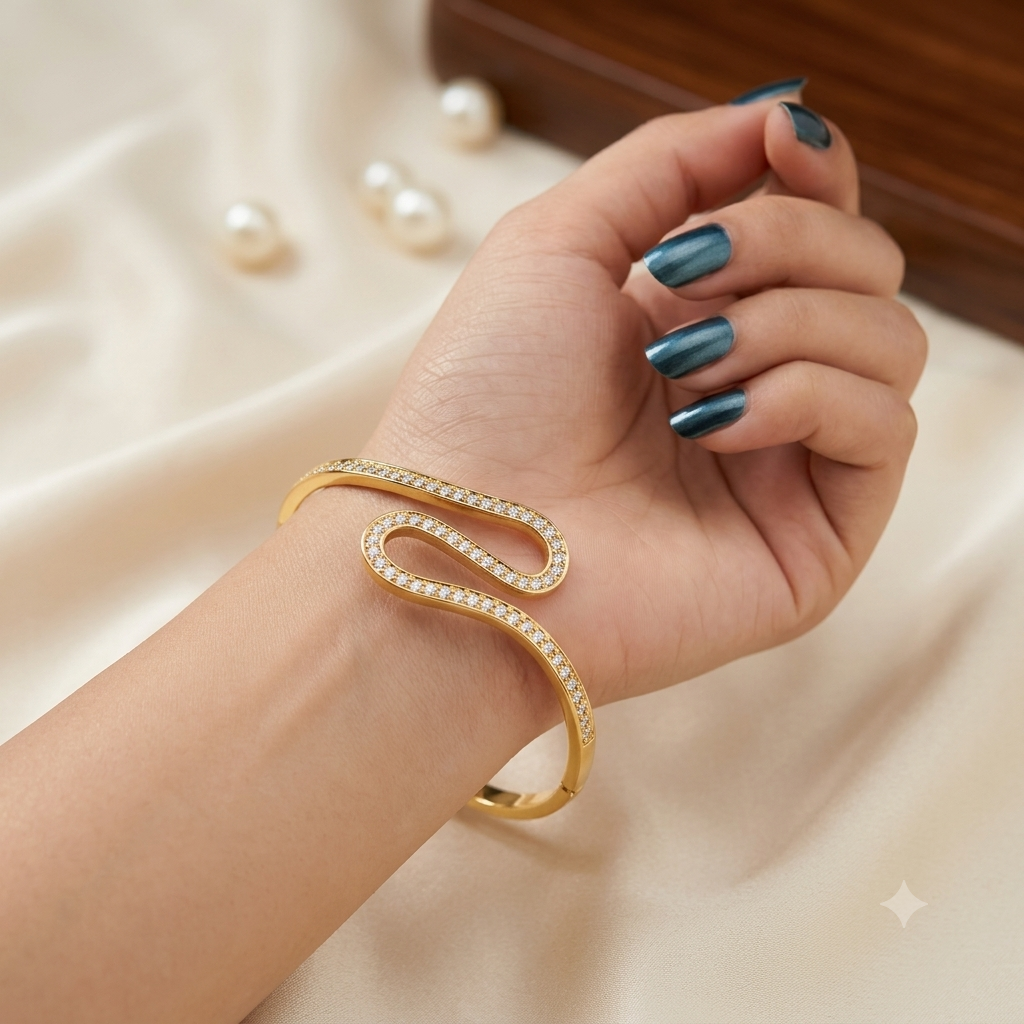 Anti Tarnish bracelet with American diamond