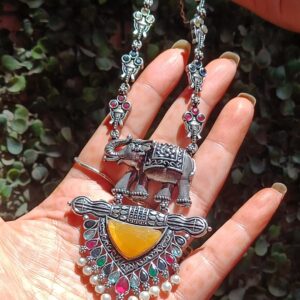 Elephant motifs silver brass Neck set